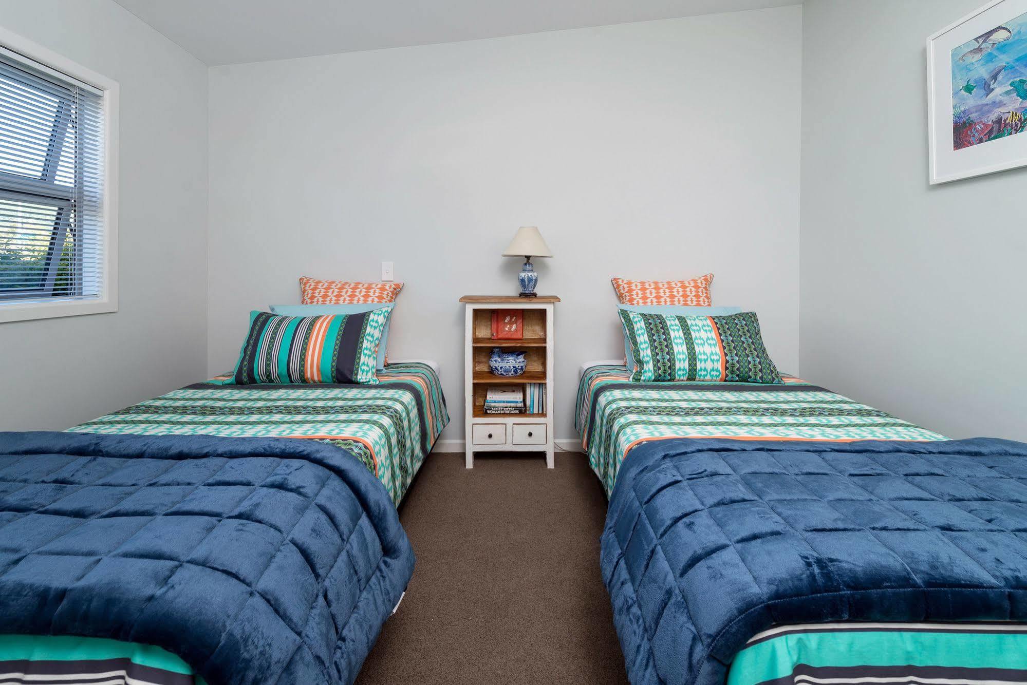 Lupin Lodge Bed & Breakfast Таупо Экстерьер фото